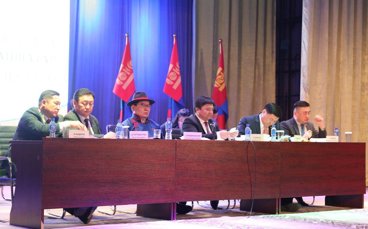 Өвөрхангайчууд шударга ёсыг тогтоохын төлөөх эрс шинэчлэлийн зорилтоосоо ухралгүй сайн ажиллахыг захив