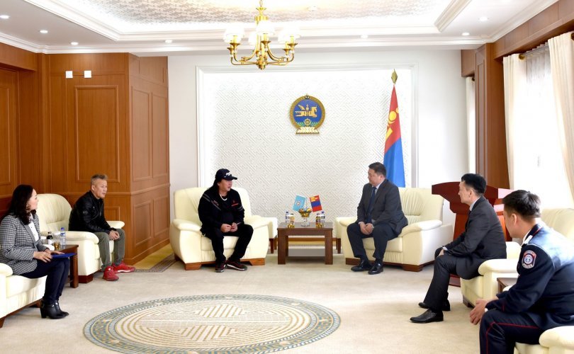 Гэмт хэрэг, зөрчлөөс урьдчилан сэргийлэх ажилд оролцсон байгууллагуудыг шагнаж, урамшууллаа