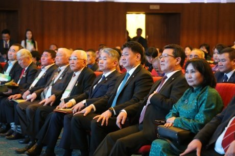 У.Хүрэлсүх: Хөрс, ургамал хамгаалал, үрийн болон усны бодлогын газруудыг байгуулах шаардлагатай