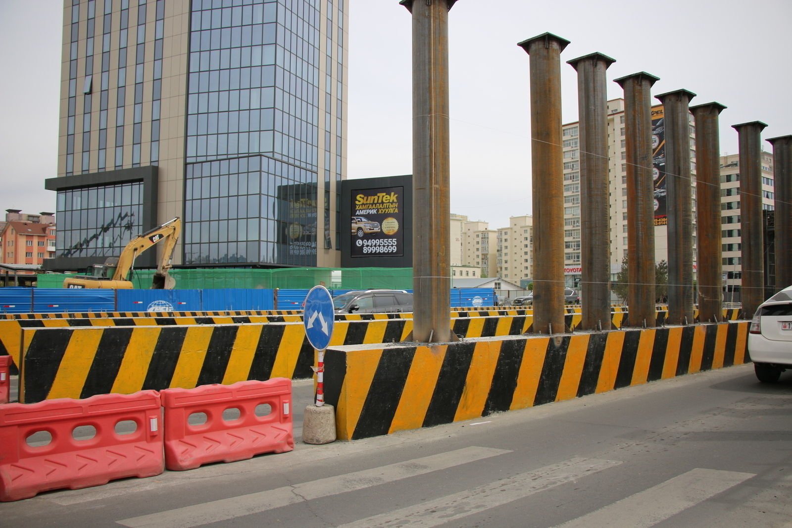 Нарны замын зорчих хэсэгт түр тулаасууд байрлуулсан тул аюулгүй байдлаа ханган хөдөлгөөнд оролцохыг зөвлөлөө