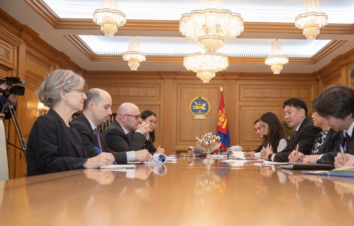 Ерөнхий сайд У.Хүрэлсүх Францын Элчин сайдыг хүлээн авч уулзав