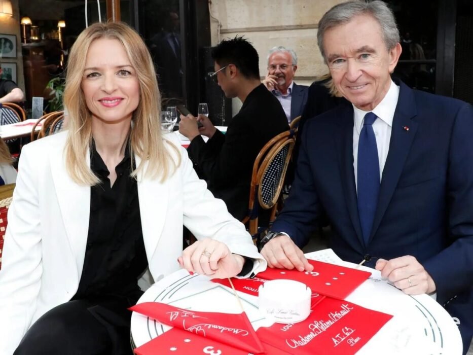 Тэрбумтан охиноо Dior компанийн захирлаар томилов