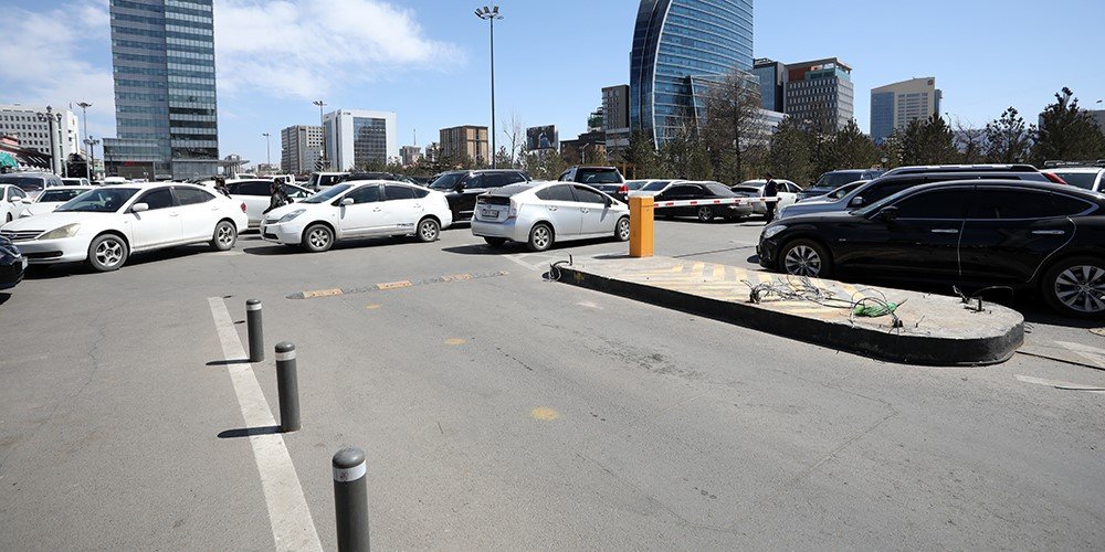 Сүхбаатарын талбайн авто зогсоолын харуулын постыг буулгажээ