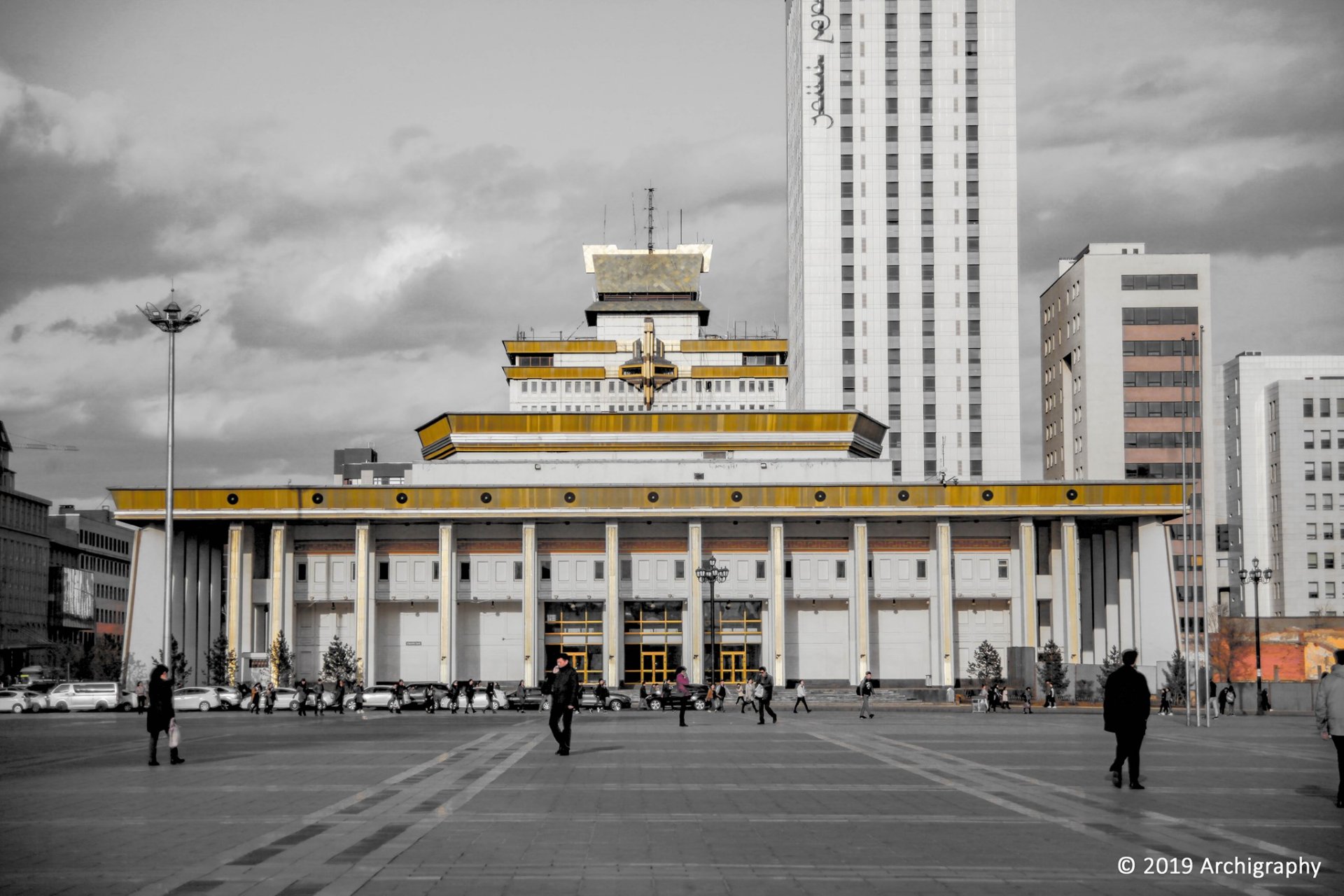 Х.Нямбаатар: Соёлын төв өргөөг буулгахгүй