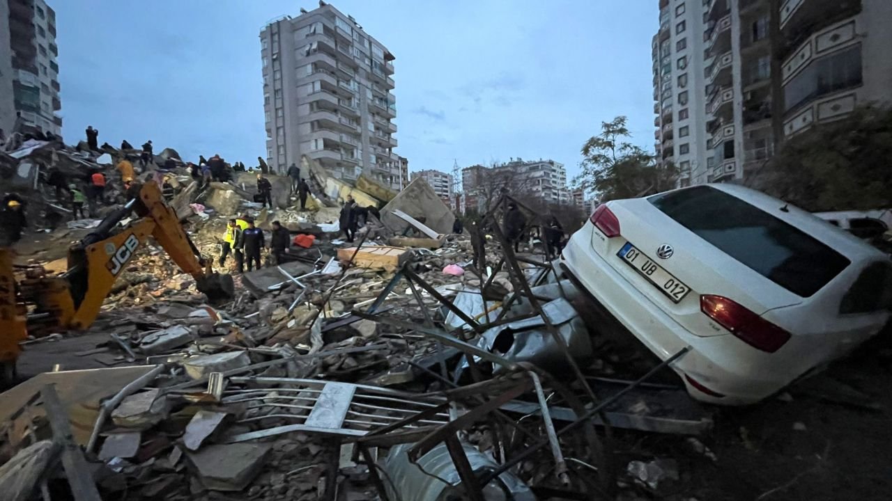 Турк, Сирийн газар хөдлөлтийн улмаас амиа алдагсдын тоо 3500-д хүрлээ