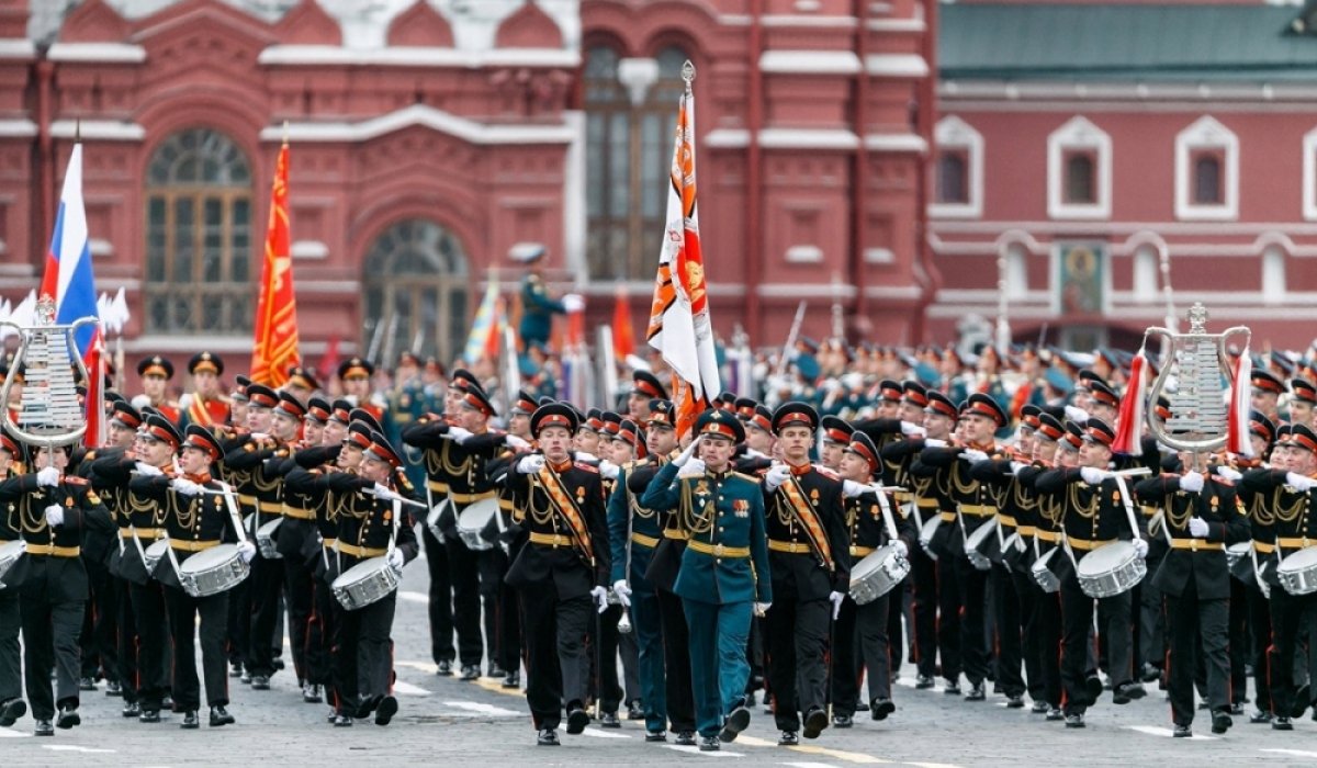 ОХУ Ялалтын баярын жагсаалыг хойшлуулжээ  