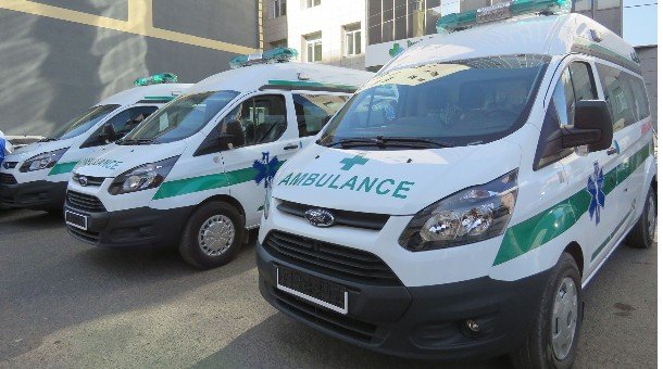 Нийслэлийн түргэн тусламжийн төвд гурван автомашин хүлээлгэн өглөө