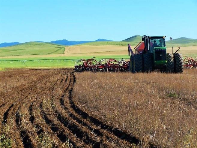 Ургац хураалтад ашиглагдах техникийн бэлэн байдал 82 орчим хувьтай байна