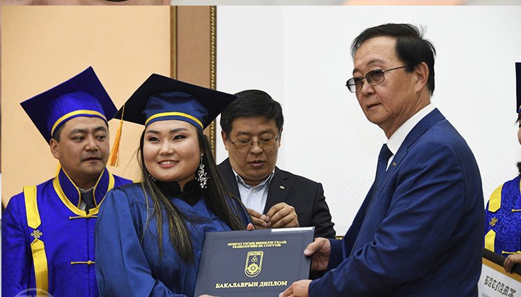  “Эрдэнэт үйлдвэр” ТӨҮГ-д ажиллах зургаан оюутан урилгаа гардаж авлаа