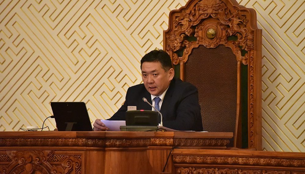 М.Энхболд: Миний оруулж байсан хүмүүс намайг огцруулахаар гарын үсэг зурсанд харамсаж байна.