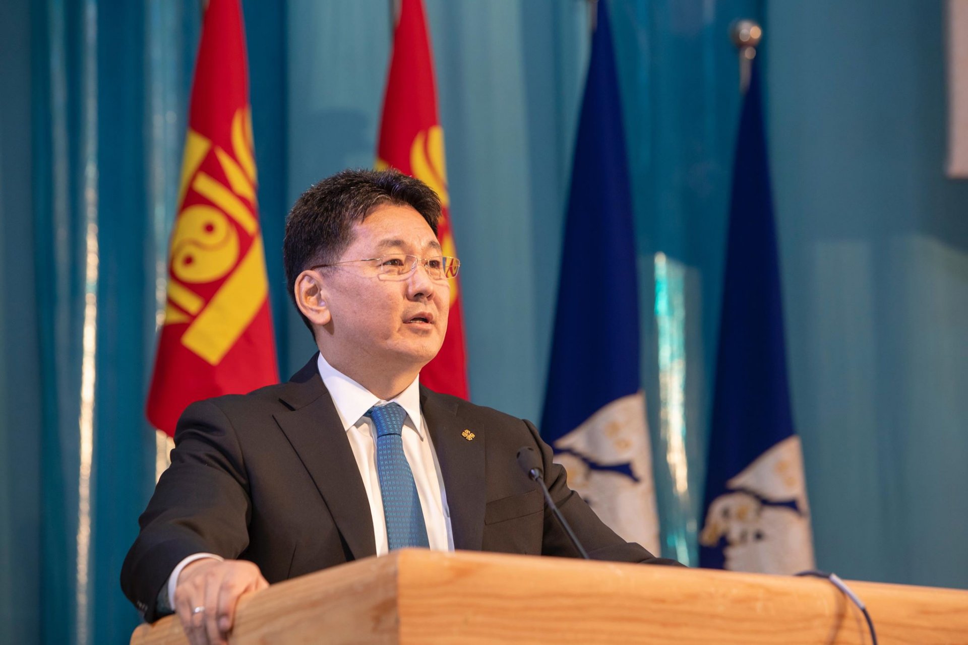 У.Хүрэлсүх: Утаа бууруулах ажилд нийслэлийн нутгийн захиргааны байгууллагуудын албан хаагчдын оролцоо чухал