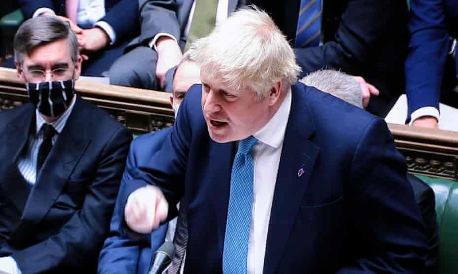 Их Британийн ерөнхий сайд хорио цээрийн дэглэмийн үеэр төрсөн өдрөө тэмдэглэсэн нь шүүмжлэл дагуулж байна