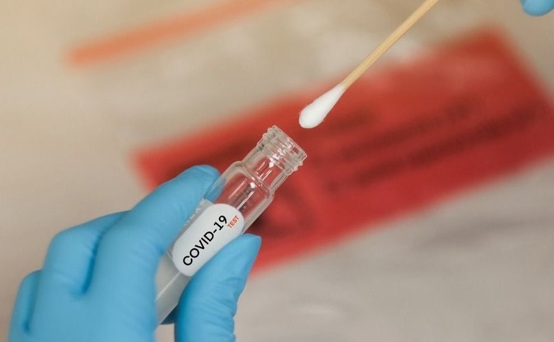 Шинжилгээ авч буй өрөөнд халдвартай иргэдэд эмийн багц олгож байгаа нь халдварын эрсдэлийг нэмэгдүүлж байна