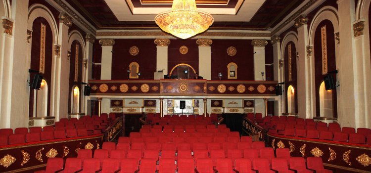 Сурагчдын амралтад зориулан улсын хүүхэлдэйн театр өдөрт 5 удаа жүжиг тоглож байна