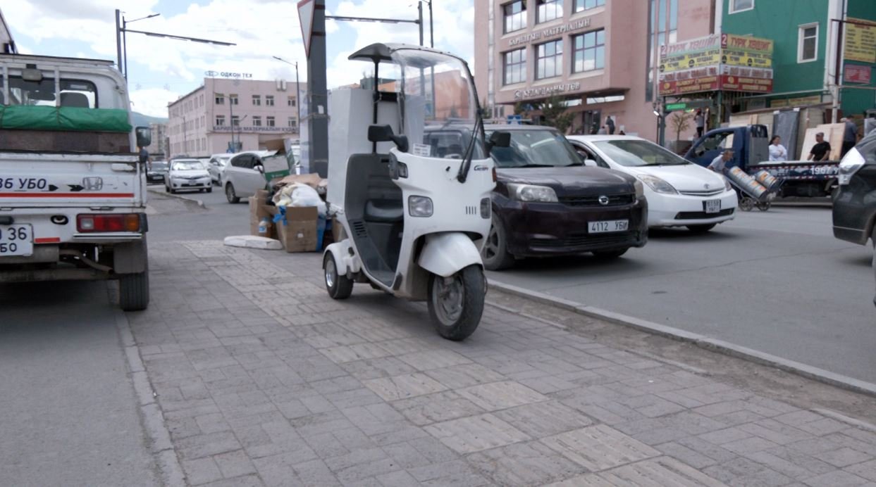 Тусгай хэрэгцээт хүүхдийн сурч боловсрох орчинг сайжруулах хэрэгтэйг эцэг, эхчүүдийн зүгээс хэлсээр байна