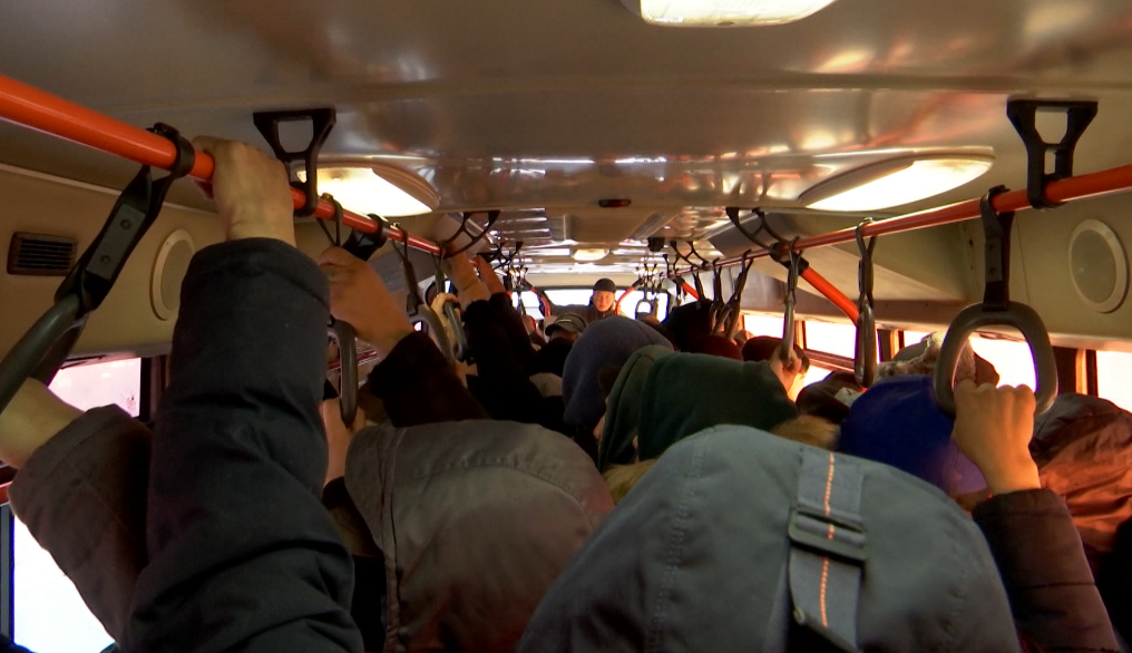 Иргэн: Богино эргэлтийн автобусны оронд ачаалал ихтэй чиглэлд автобусны тоог нэмэгдүүлэх хэрэгтэй