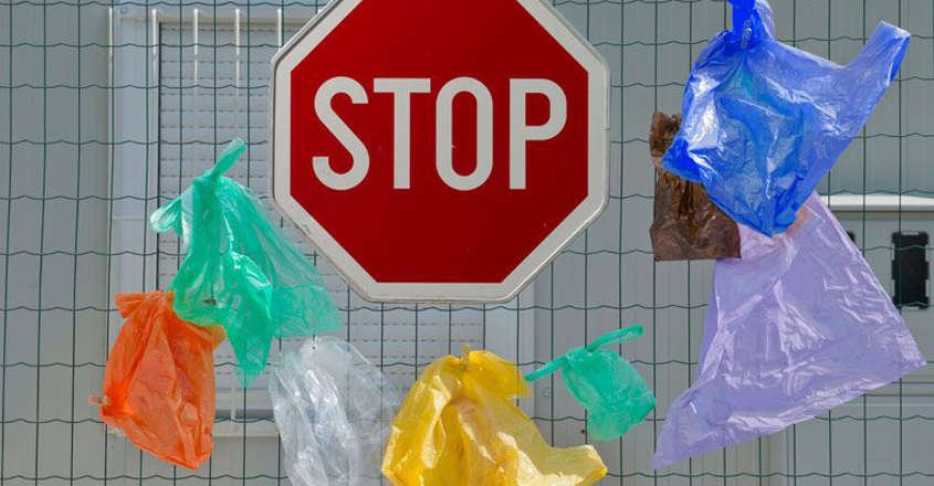 БНСУ-ын кафе, зоогийн газруудад нэг удаагийн хуванцар хэрэгслийн хэрэглээг хоригложээ