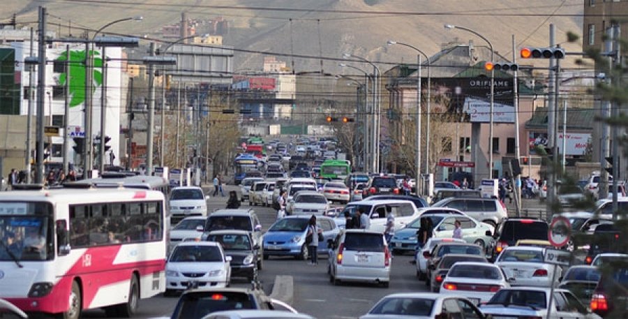 Нийслэлийн авто замуудыг өргөтгөж, шинэчилснээр түгжрэлийг 15-20 хувиар бууруулна