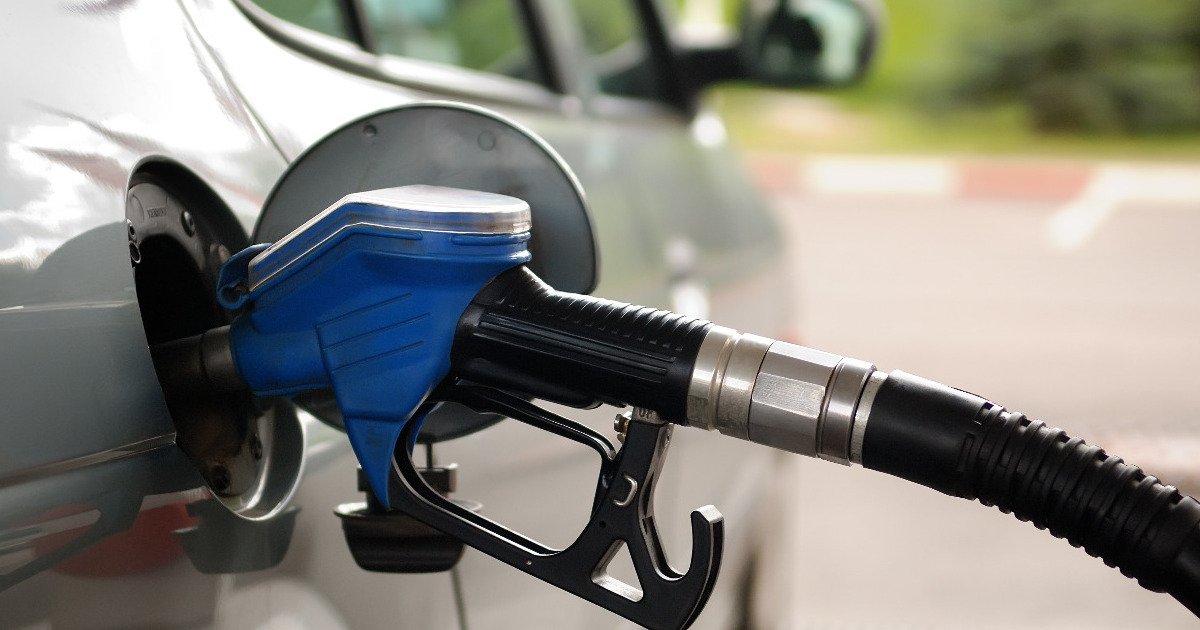 Импортлогчид шатахууны үнэ нэмэгдсэн шалтгааныг цар тахал, олборлолт, дайнтай холбоотой гэж үзэж байна