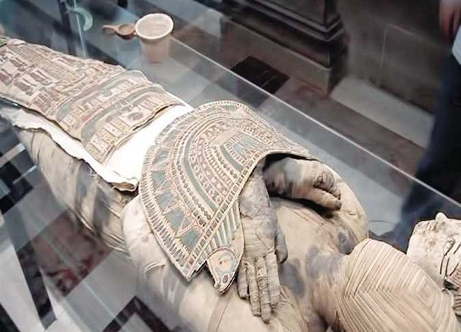 Египетийн эртний хаад, хатдын занданшуулсан шарилыг шинэ музейд залах ёслол боллоо