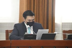 Нийслэлийн иргэдийг 4-р сард багтаан цар тахлын эсрэг вакцинд хамруулахаар болжээ