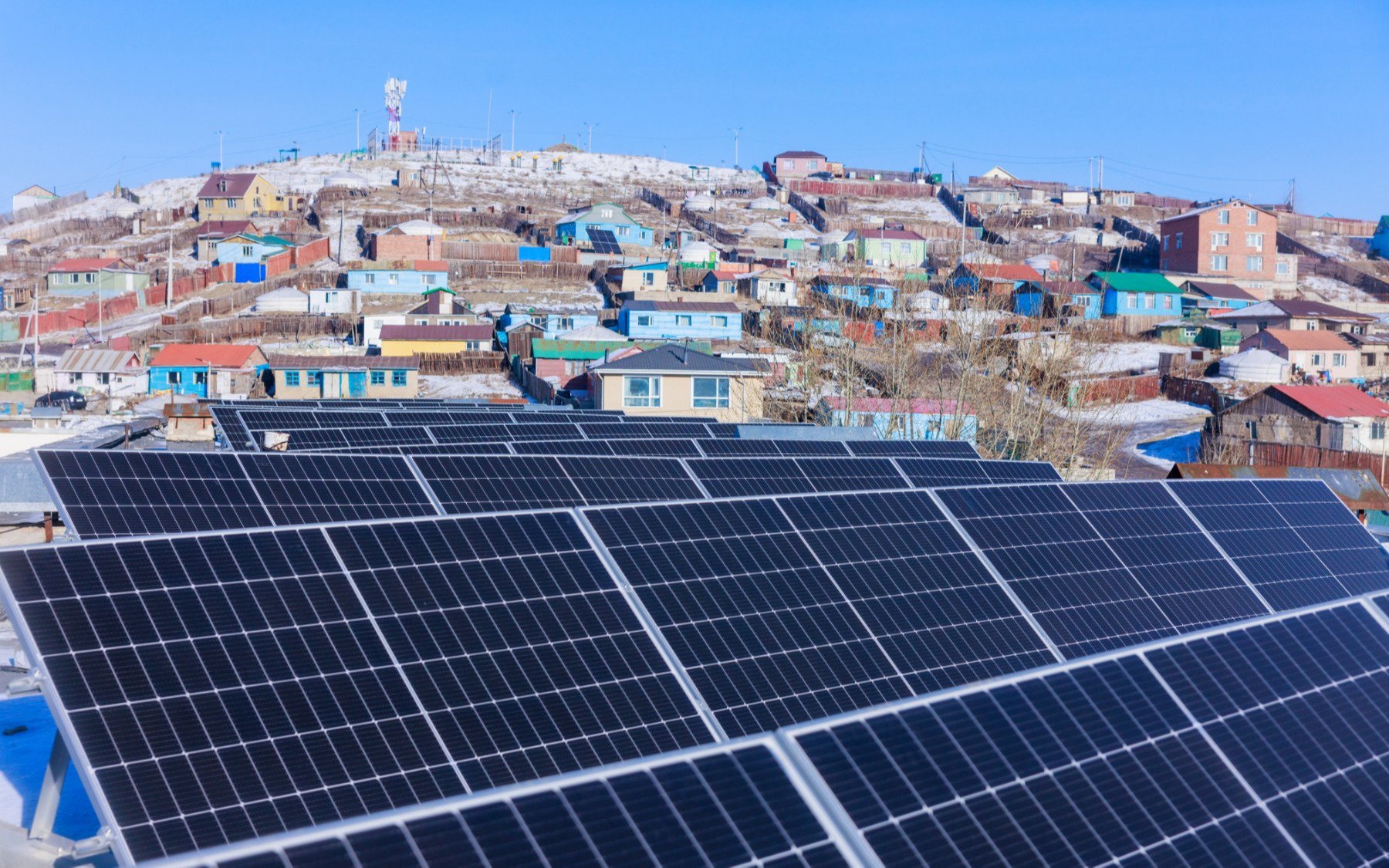 Нарны эрчим хүчний систем суурилуулахад 10 сая төгрөгөөс эхэлж байгаа ч 1-2 жилийн дараагаас цахилгааны төлбөрийг 80–90 хувь хэмнэнэ