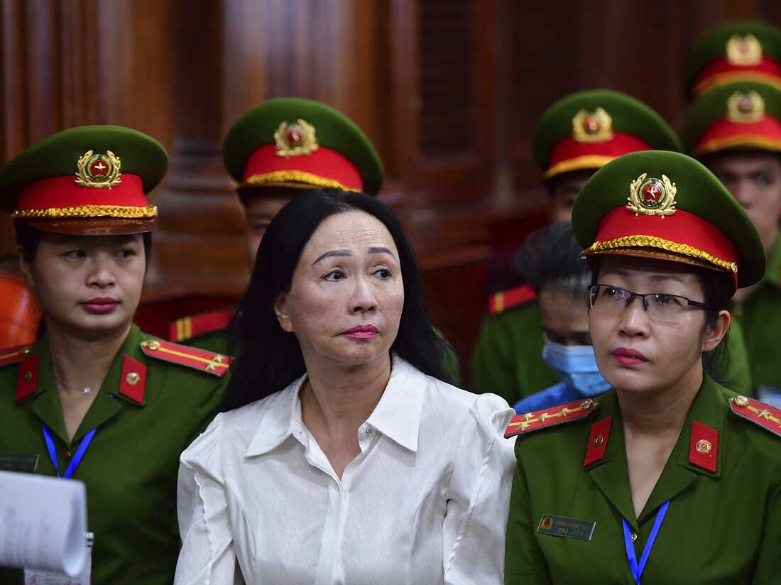 Вьетнамын шүүх 12 тэрбум ам.долларын залилан үйлдсэн үл хөдлөх хөрөнгийн бизнес эрхлэгчид цаазаар авах ял оноожээ