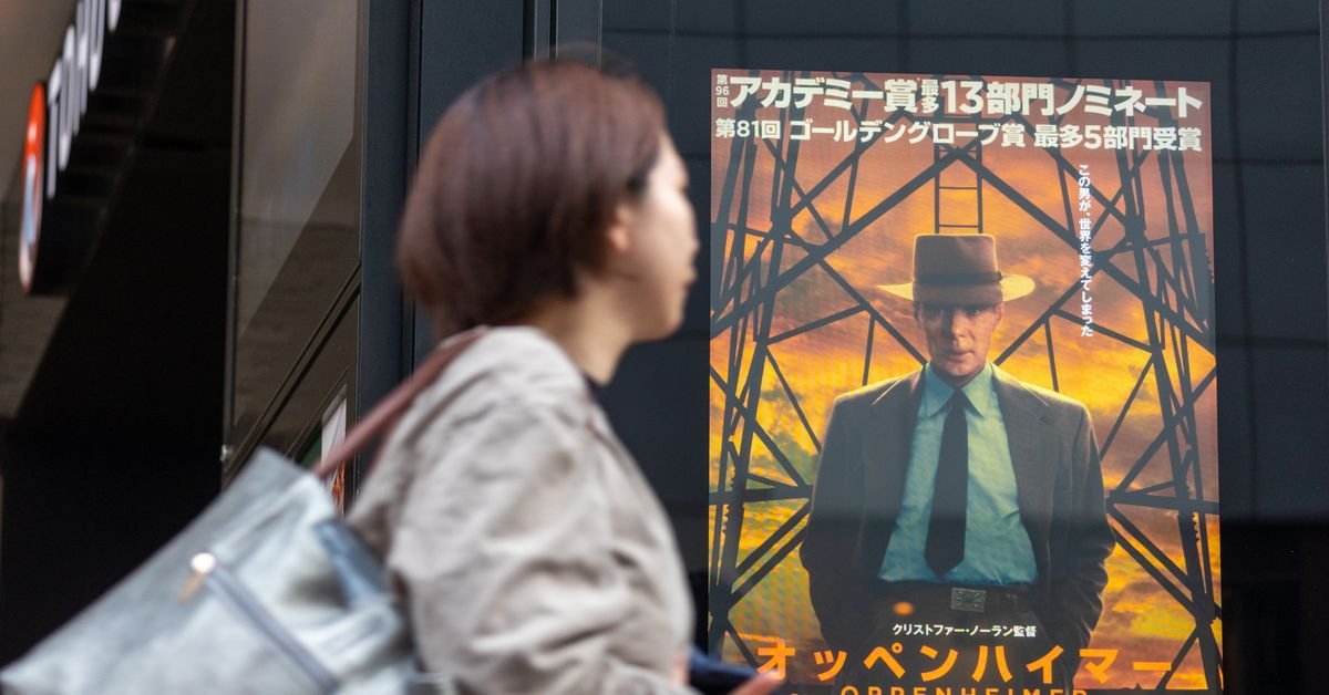 “Оппенхаймер” уран сайхны кино Япон улсад магтаал болон шүүмжлэл дагуулж байна