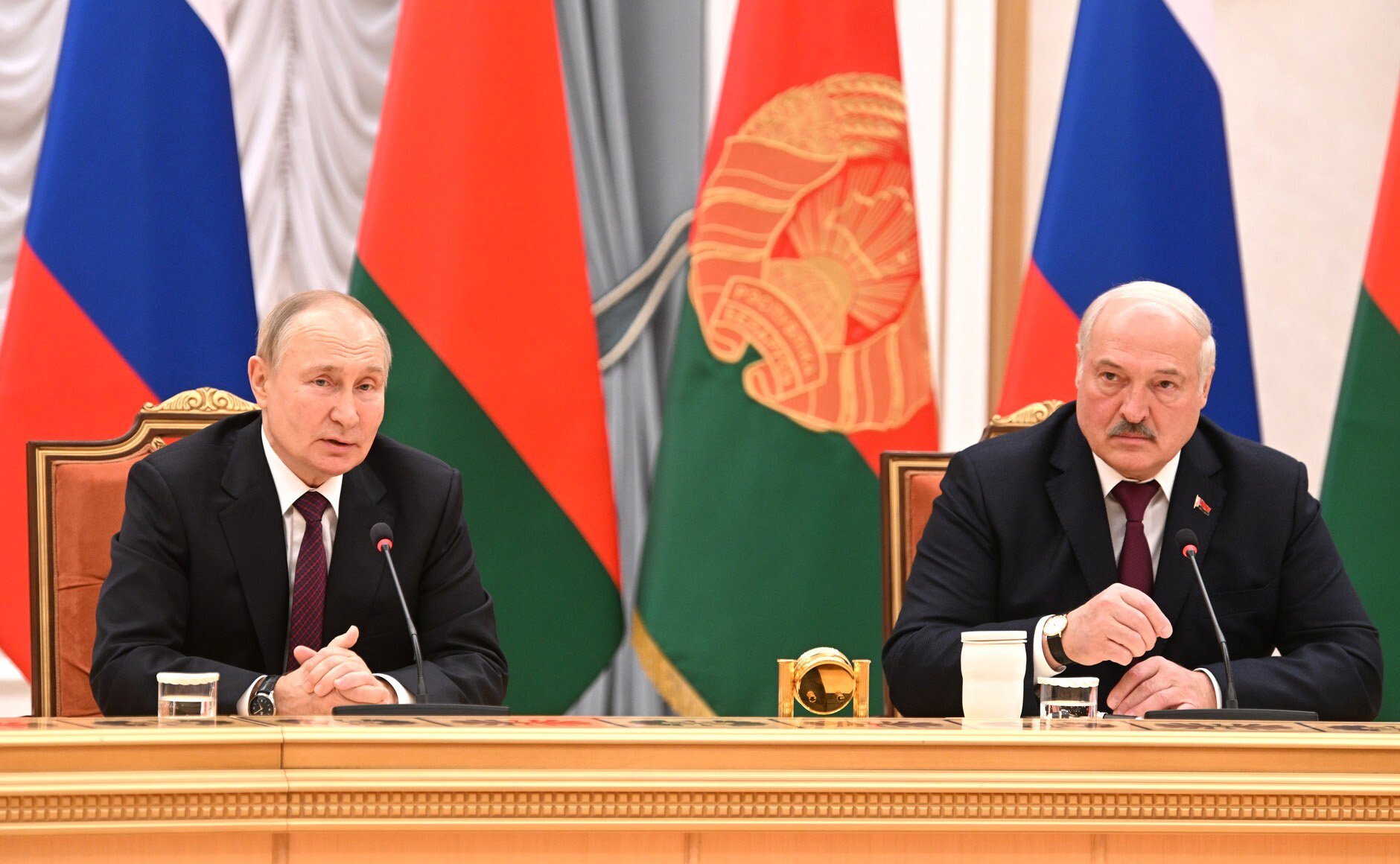 В.Путин сүүлийн гурван жилийн хугацаанд Беларусь улсад анх удаа албан ёсоор айлчилж байна