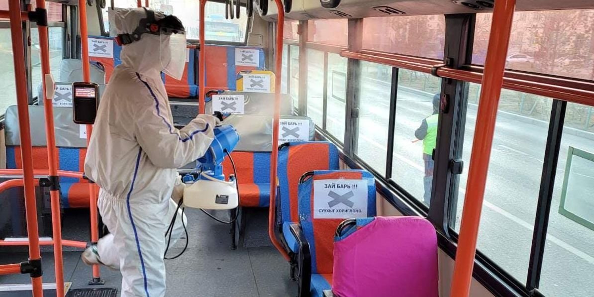 Нийтийн тээврийг үйлчилгээнд гарах бүрд халдваргүйтгэл хийж, жолооч нарын халууныг тогтмол шалгадаг гэв