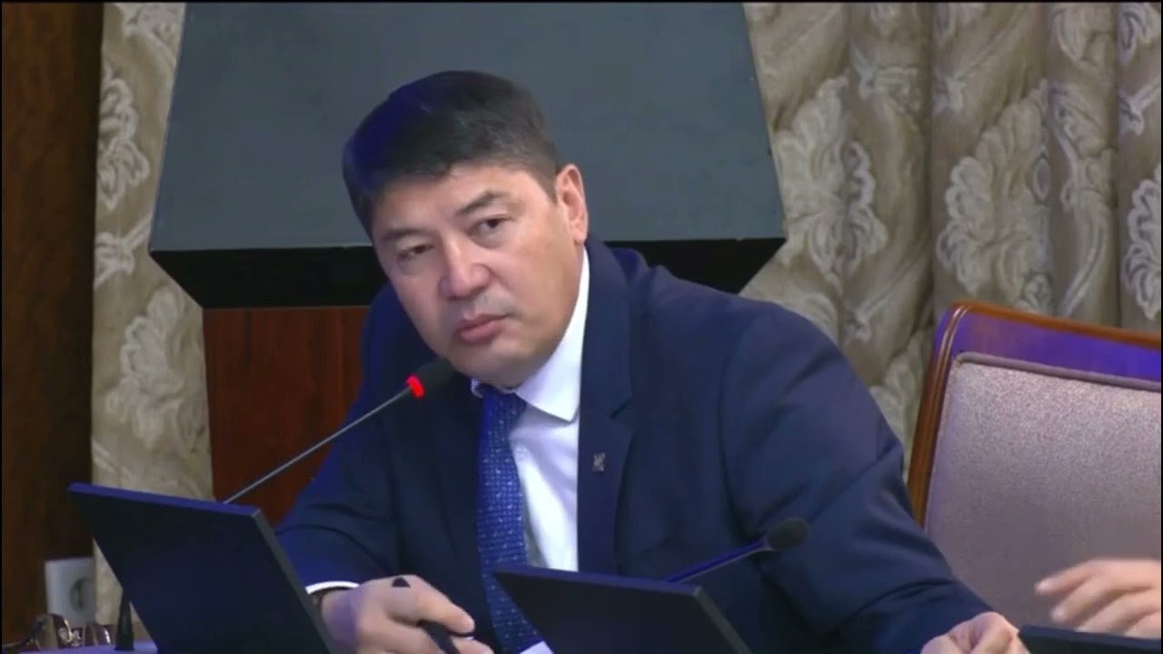 Олон хүүхэдтэй өрхийг анхны ипотекийн зээлд тэргүүн ээлжид хамруулах зохицуулалт тусгасан хуулийн төслийг УИХ-ын чуулганаар хэлэлцлээ