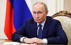 В.Путин: ОХУ-ын эдийн засаг дэлхийн эдийн засгийн өсөлтийн хурдтай хөл нийлүүлэх бус давж гарах ёстой