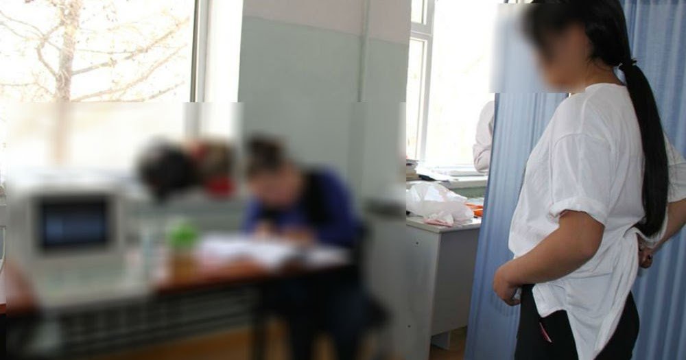 Судалгаагаар 10 хүүхэд тутмын 7-оос огт зөвшөөрөл авалгүйгээр сургуулийн орчинд охидын үзлэг хийжээ