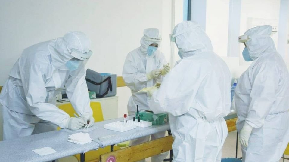 Хүнс тээврийн зарим жолооч нар ПСР шинжилгээ өгч чадалгүй олон хоног автомашиндаа хонож байна