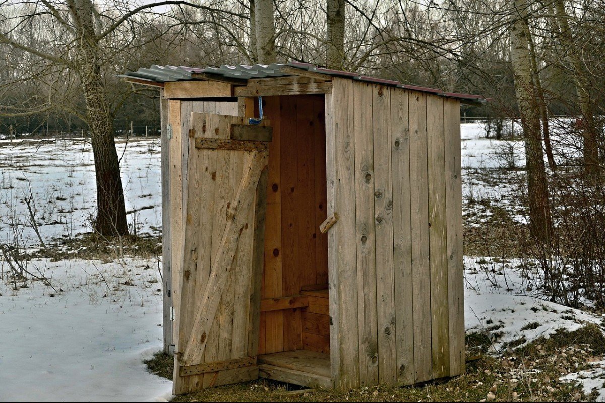 Орон нутгийн ЕБС, цэцэрлэг, дотуур байрны ариун цэврийн өрөөг шинэчлэх санхүүжилт шийдэгдсэн ч тендерээс болж ажил удааширчээ