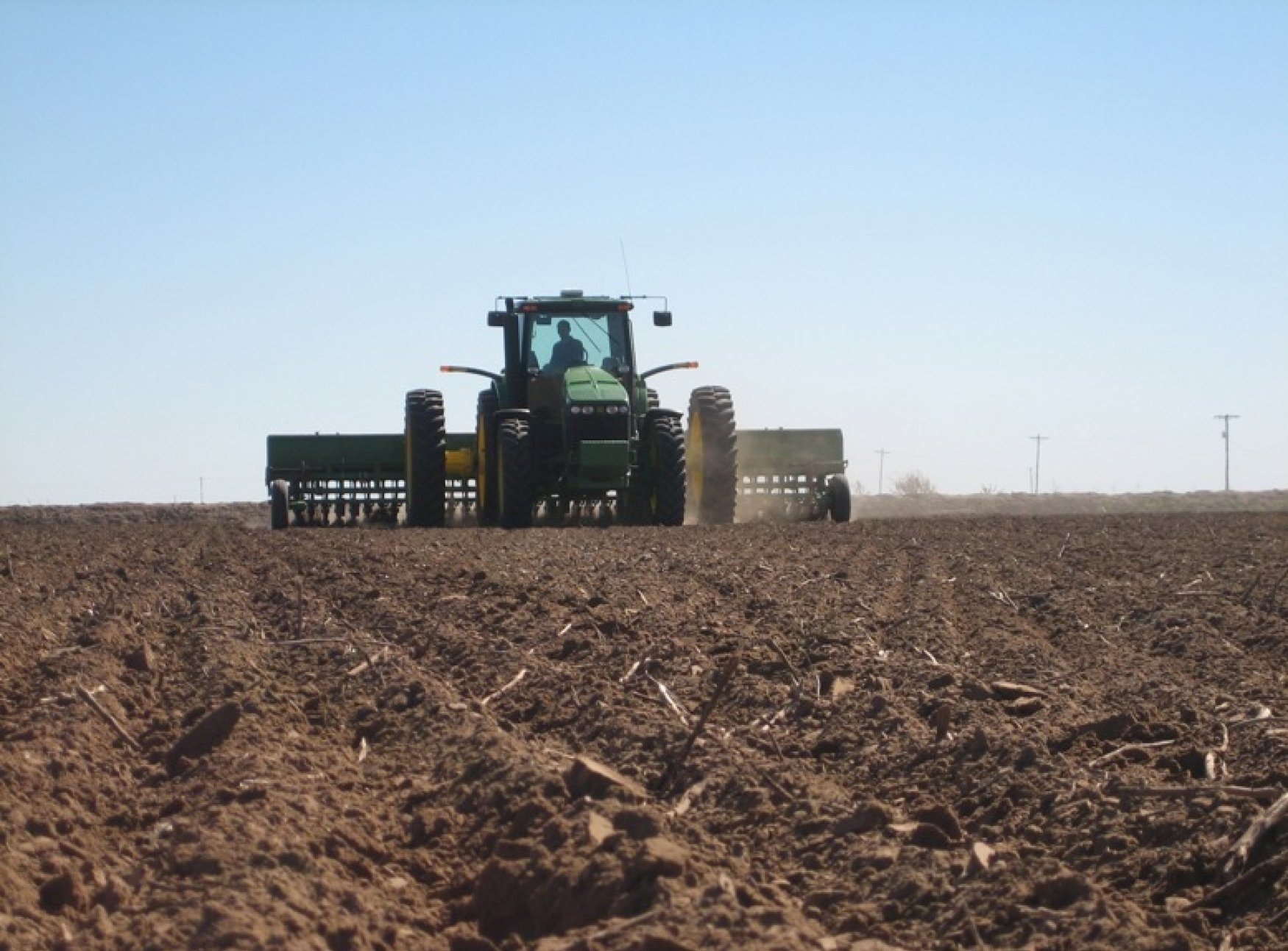 Тариаланчид санхүүгийн хүндрэлд орсон талаараа хэлж байна