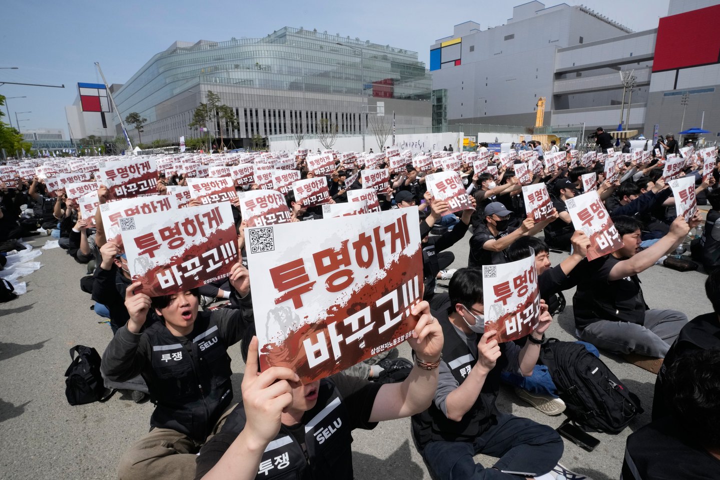 “Samsung” компанийн удирдлага болон үйлдвэрчний эвлэл тохиролцоонд хүрч, ажил хаялт цуцлагджээ 