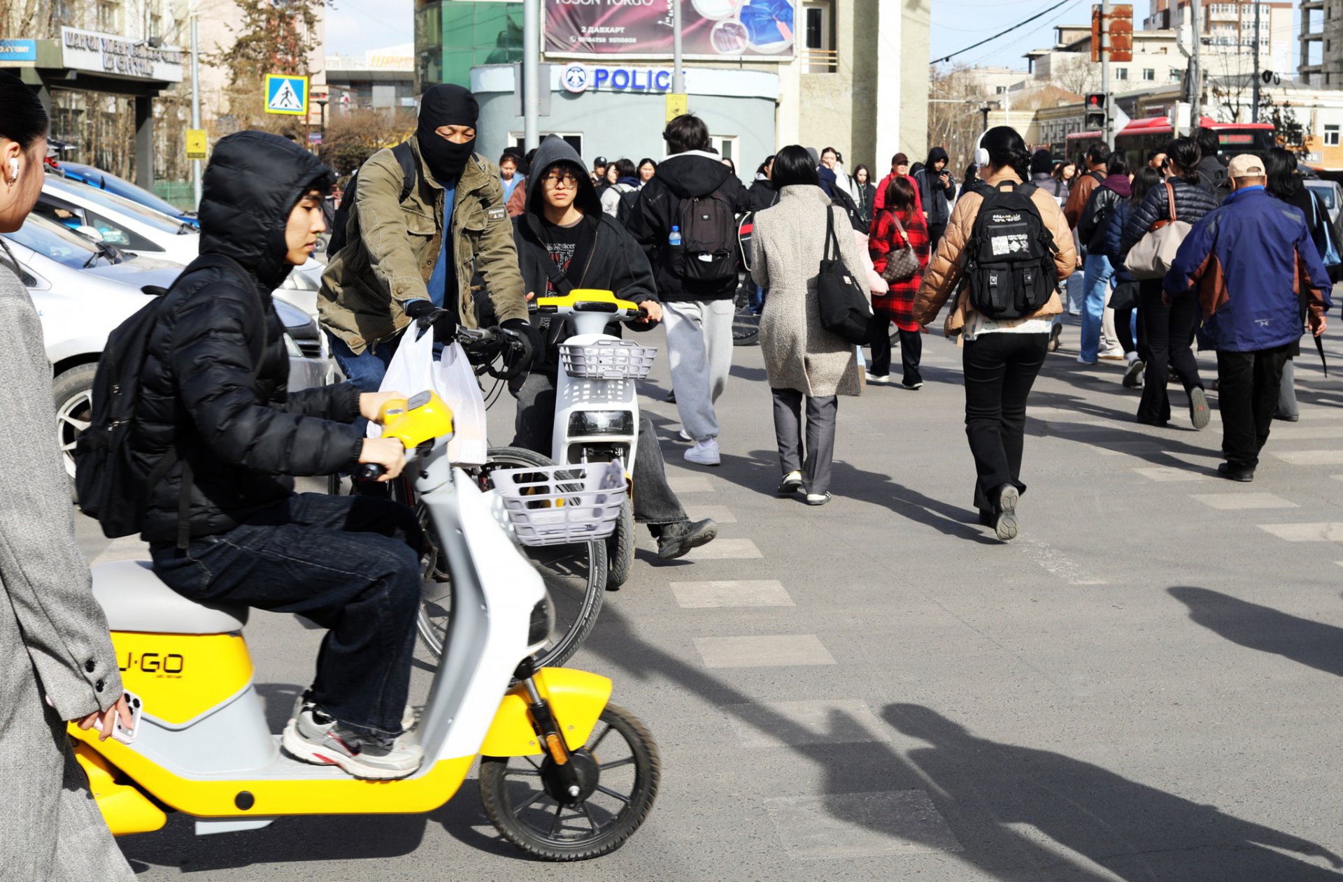 Өдөрт дунджаар 37 мянган иргэн скүүтер, мопед, цахилгаан дугуй ашиглан замын хөдөлгөөнд оролцдог