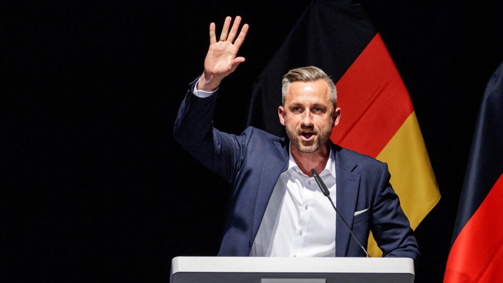 ХБНГУ-ын хэт барууны үзэлт “AFD” нам орон нутгийн сонгуульд түүхэн ялалт байгууллаа