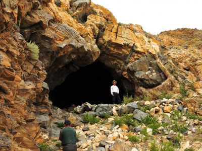 Gurvan Senkher cave