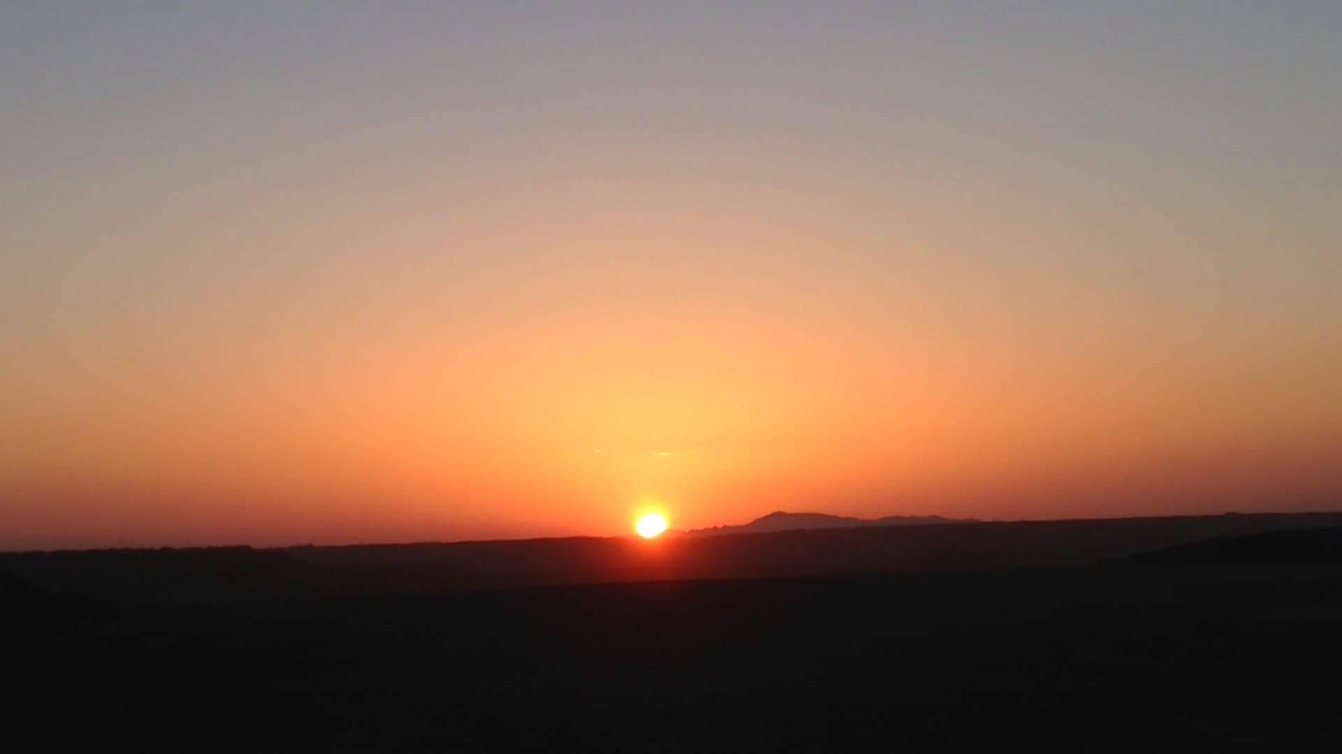 Have you seen the beauty that the sun sets with gobi?