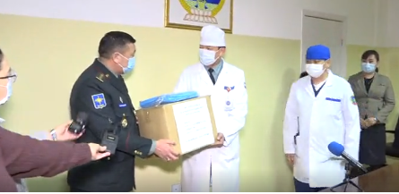 LIVE: Энхийг сахиулагчид Цэргийн төв эмнэлэгт хандив ирүүлжээ