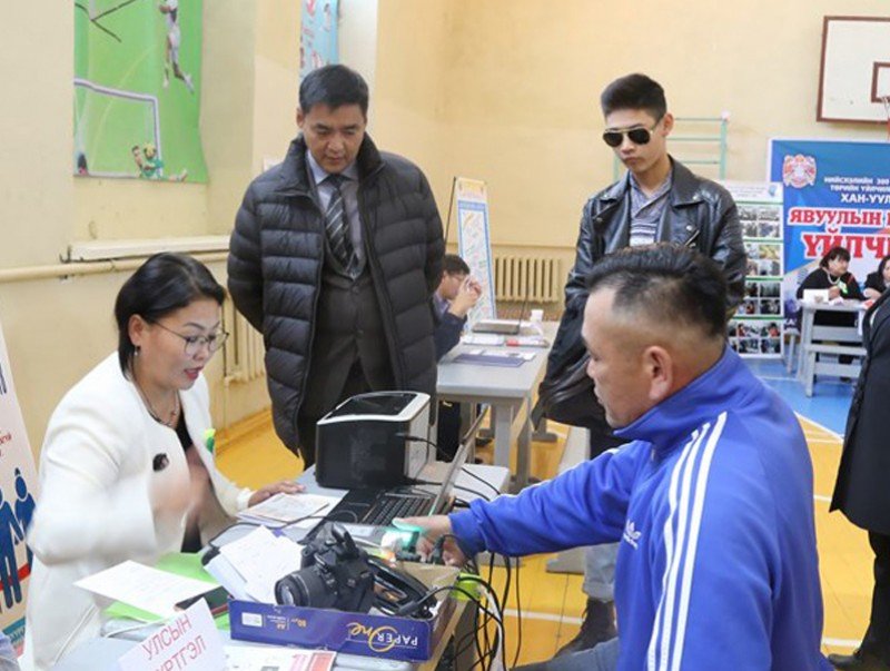 Хан-Уул дүүргийн алслагдсан хороодын иргэдэд төрийн үйлчилгээг хүргэж ажиллалаа