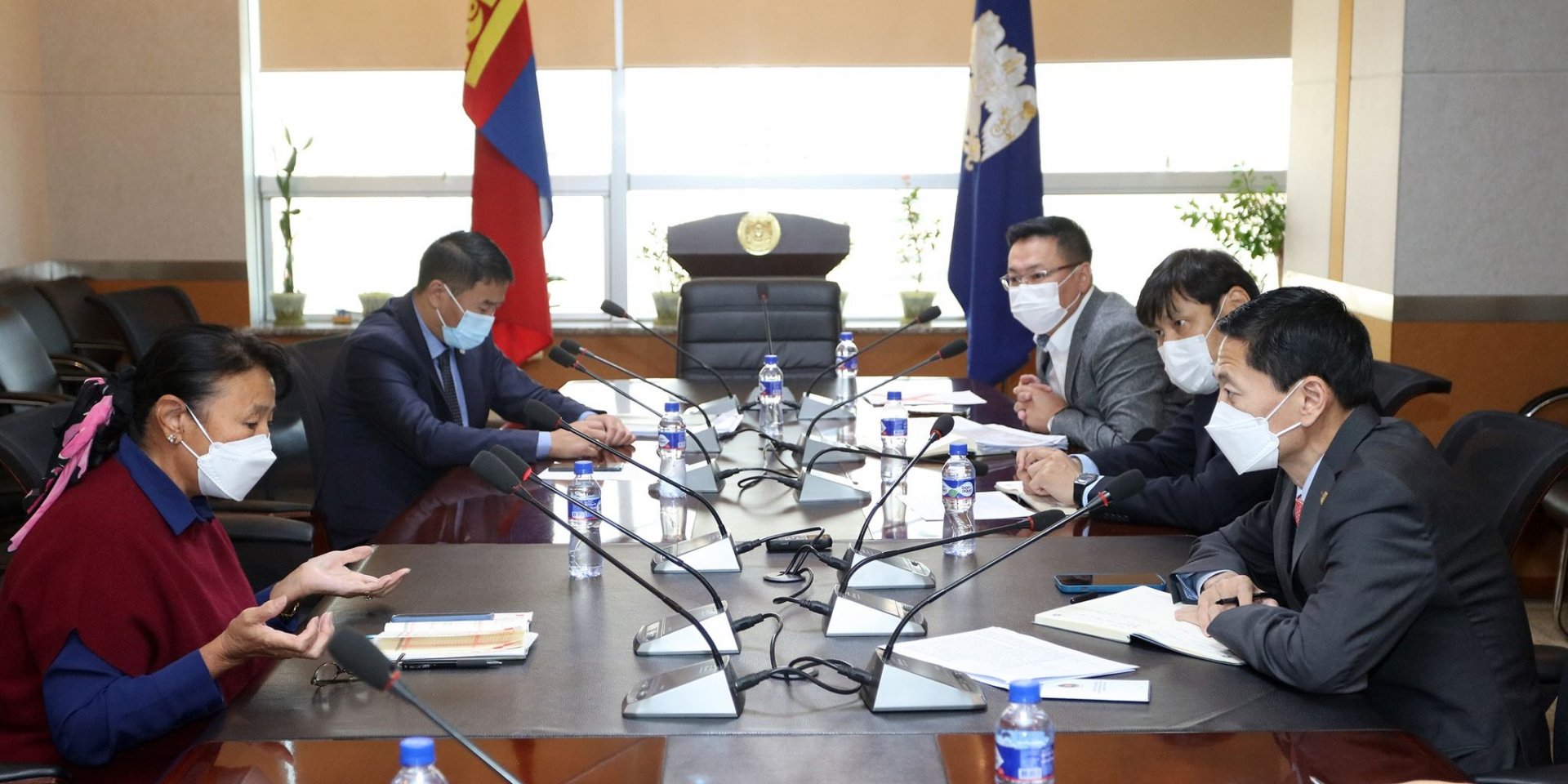 Иргэд газар зохион байгуулалт, гэр хорооллын дахин төлөвлөлттэй холбоотой гомдол, саналаа илэрхийлэв