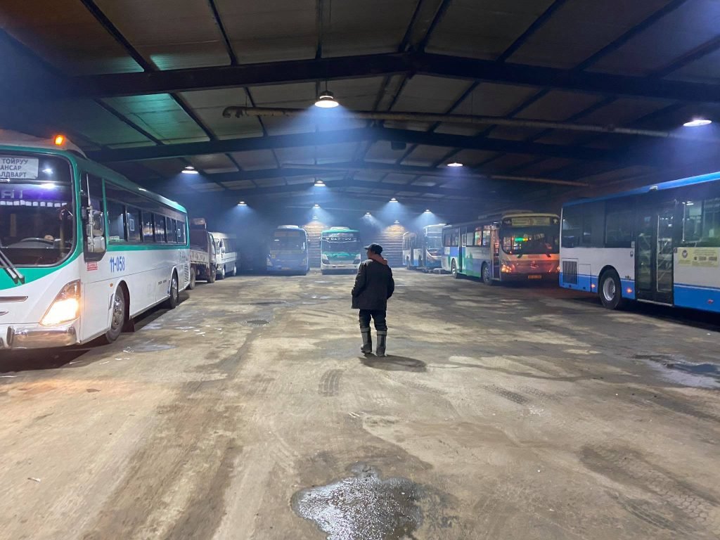 Нийтийн тээврийн байгууллагын өвөлжилтийн бэлэн байдлыг шалгаж байна