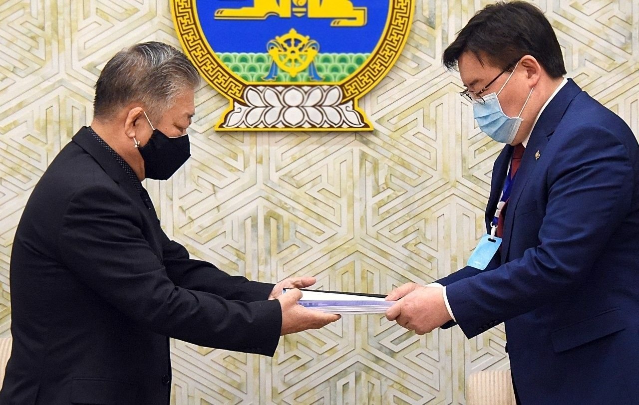 Монгол Улс дахь хүний эрх, эрх чөлөөний байдлын талаарх илтгэлд УИХ-аар шийдвэр гаргуулах 23 саналыг тусгажээ