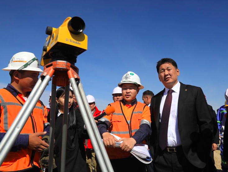 ЕРӨНХИЙ САЙД У.ХҮРЭЛСҮХ НАЛАЙХ ДҮҮРЭГТ АЖИЛЛАЖ БАЙНА