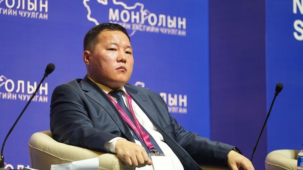 Дотоод ардчиллаа нухчин дарсан О.Цогтгэрэл  АН-ыг төлөөлж чадахгүй гэж гишүүд нь үзжээ