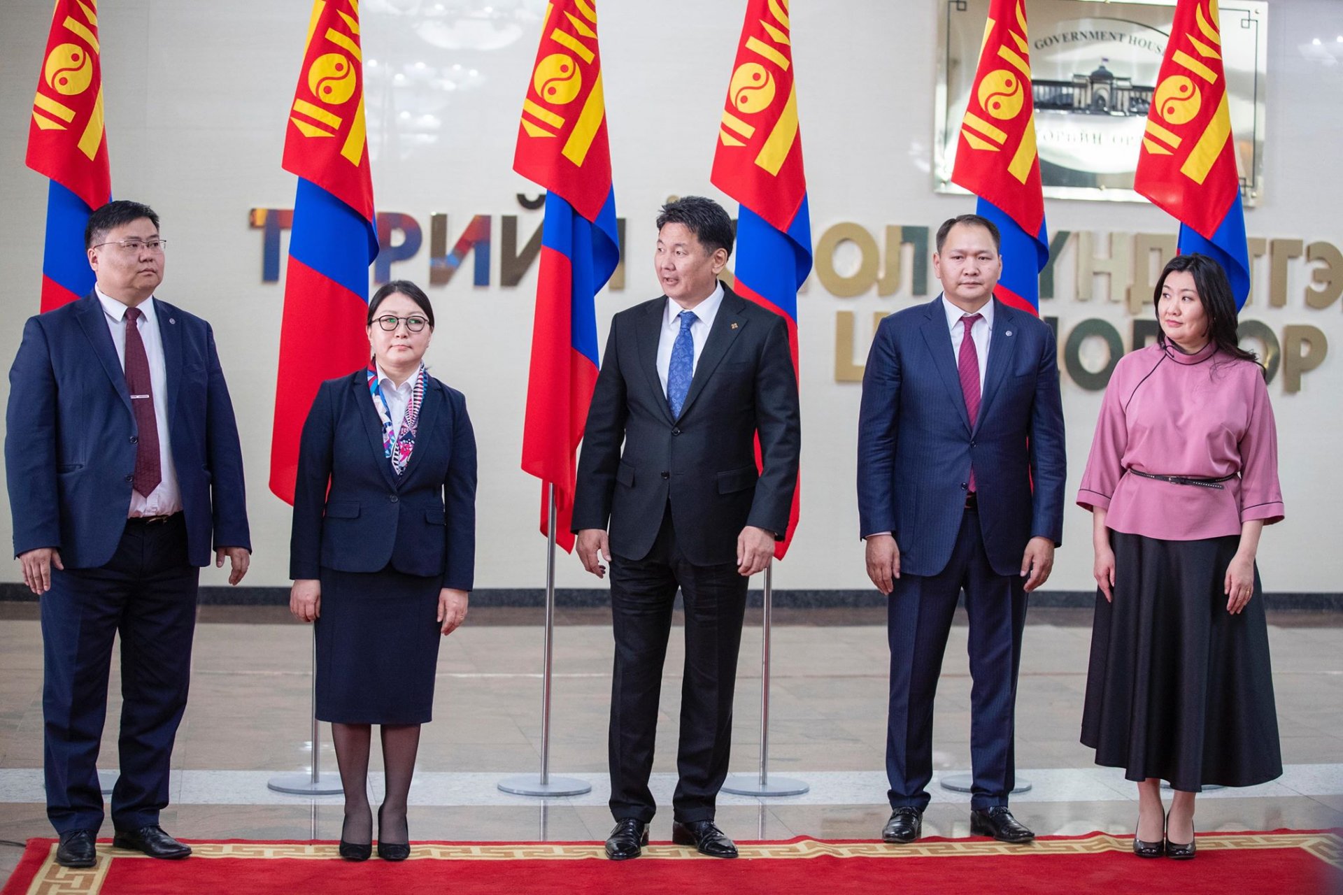 Ерөнхий сайд У.Хүрэлсүх: Нийгэм, эдийн засагт ТОП-100 аж ахуйн нэгжийн оруулж буй хувь нэмэр жилээс жилд нэмэгдэж байна
