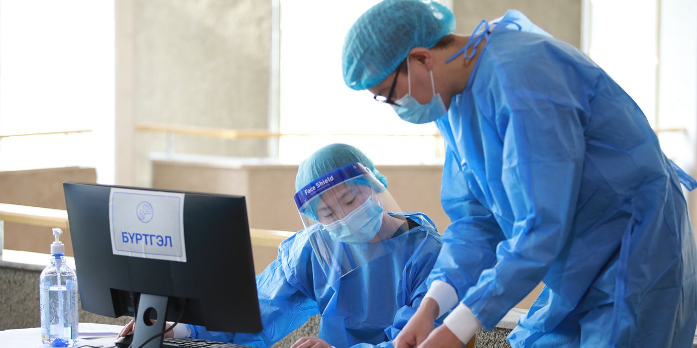 Файзер вакцинд хамрагдах иргэд дархлаажуулалтын цэгээс зөвшөөрлийн хуудас авна